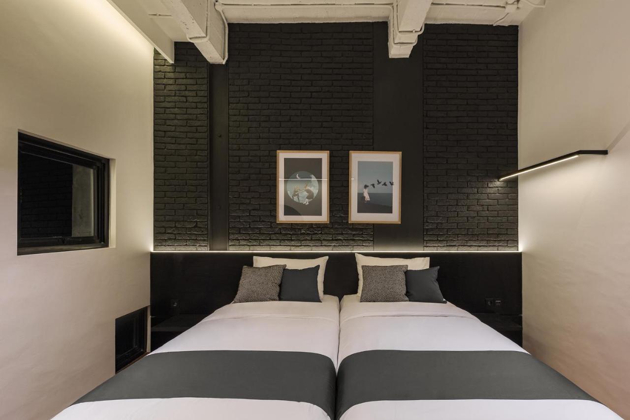 Qub Rooms Semarang Bagian luar foto