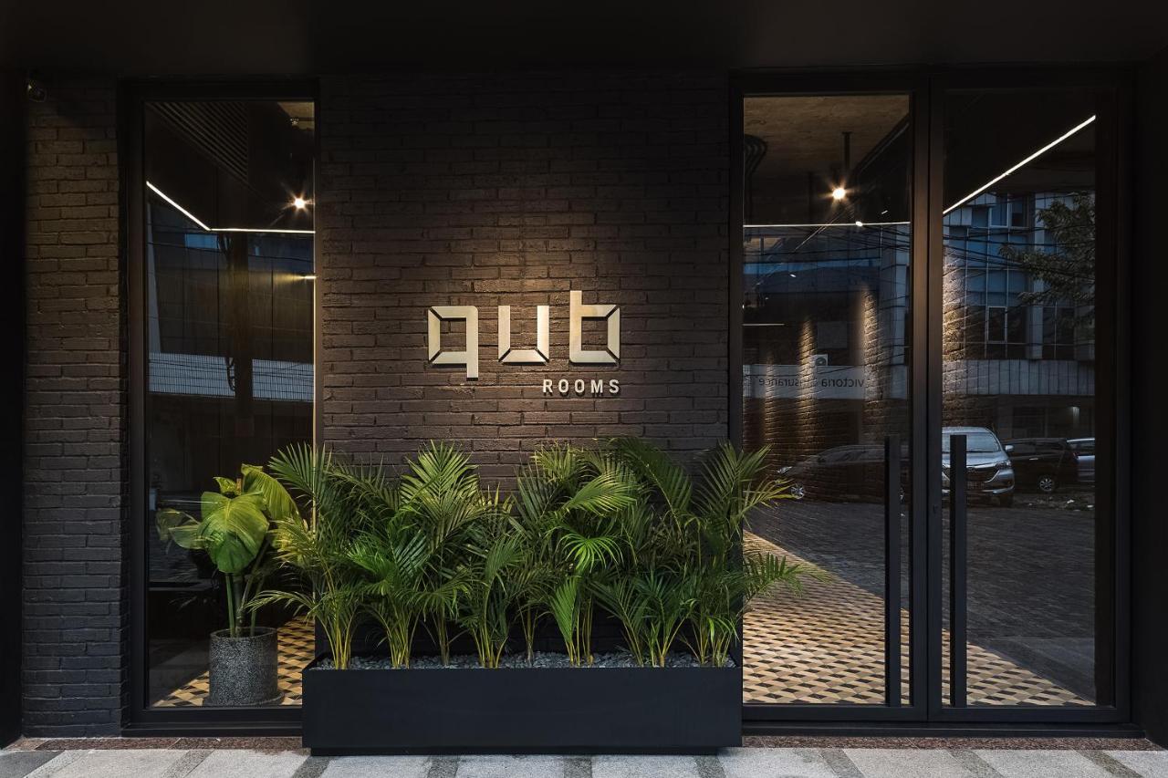 Qub Rooms Semarang Bagian luar foto