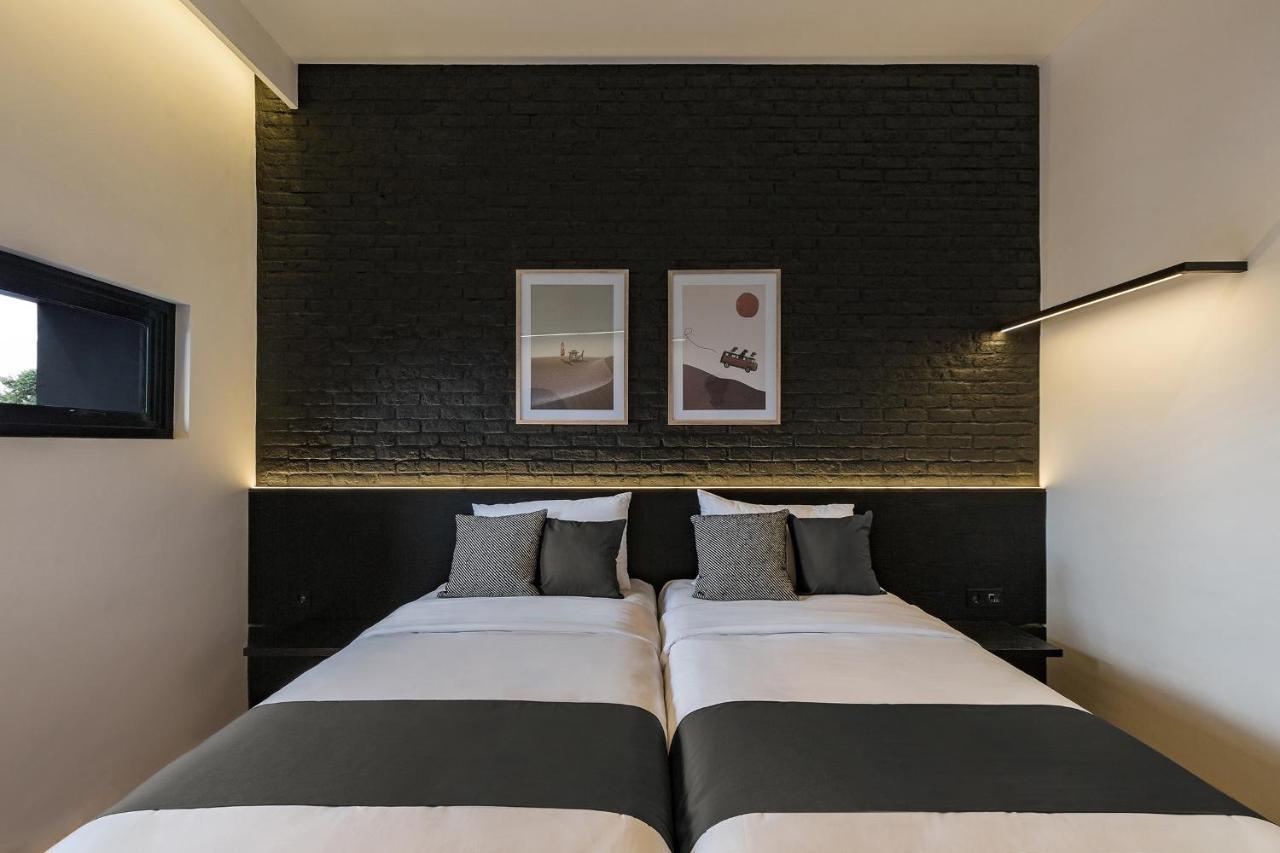Qub Rooms Semarang Bagian luar foto