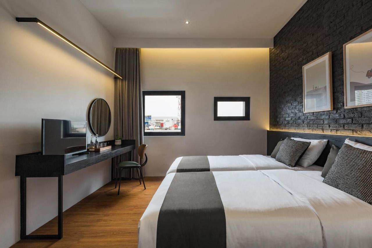 Qub Rooms Semarang Bagian luar foto