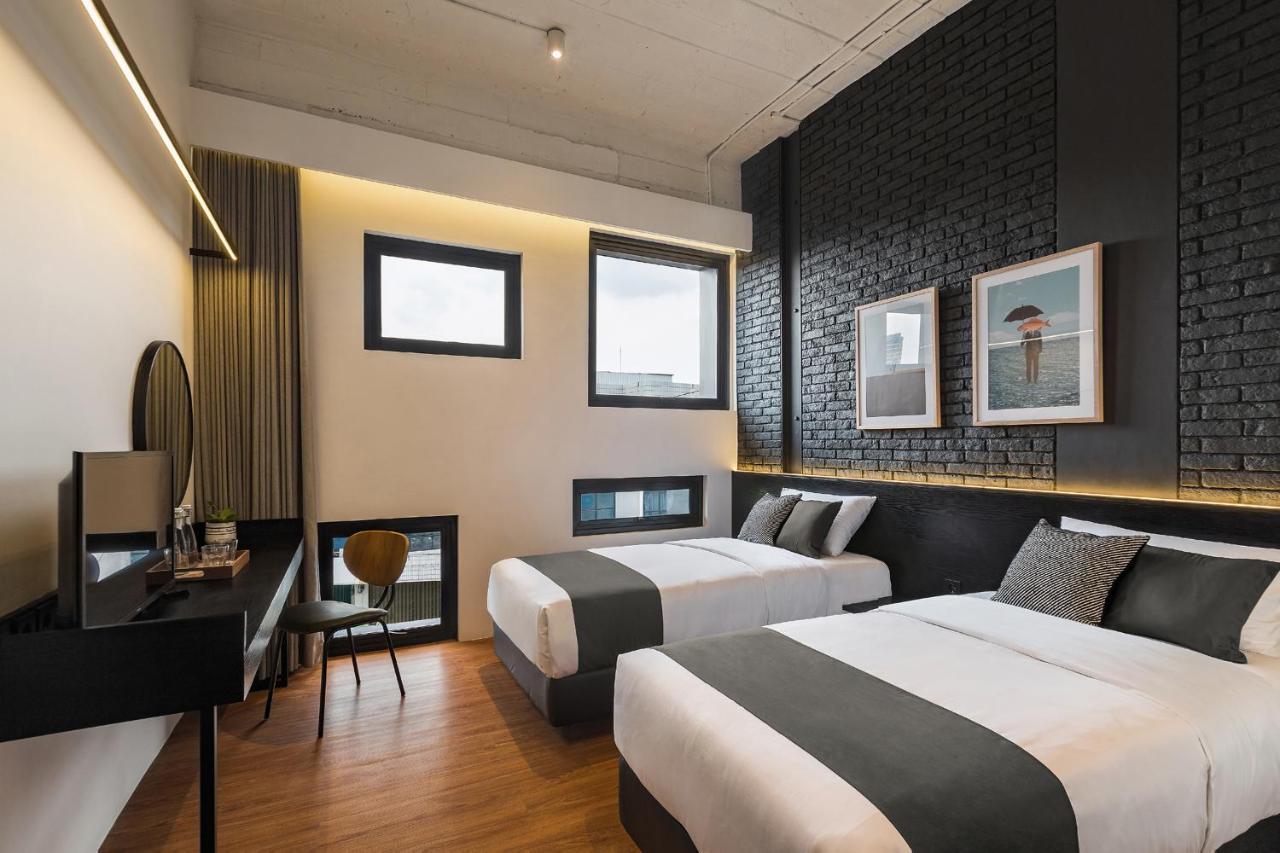 Qub Rooms Semarang Bagian luar foto